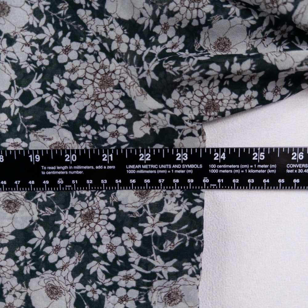 CAbi Bianca Floral Top Large Green Pullover Peasant Fairy Cottage Coastal Boho - Picture 5 of 9